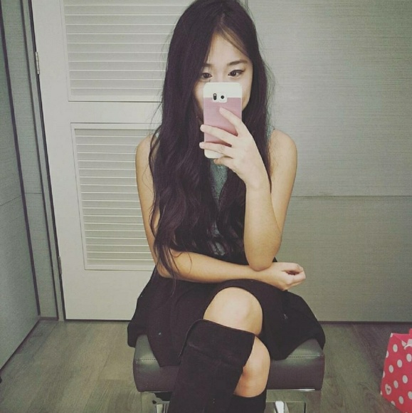 Meet your Posher, Cynthia - Picture 1 of 1